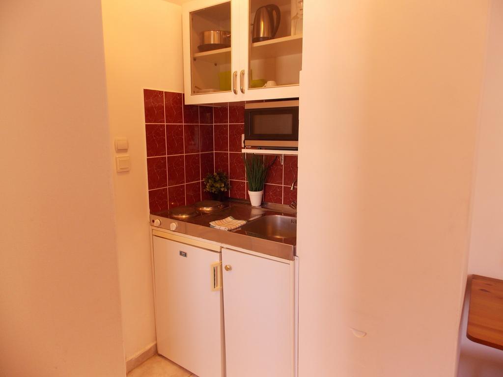 Eden Villa Apartmanhaz บาลาตอนฟือเรด ภายนอก รูปภาพ