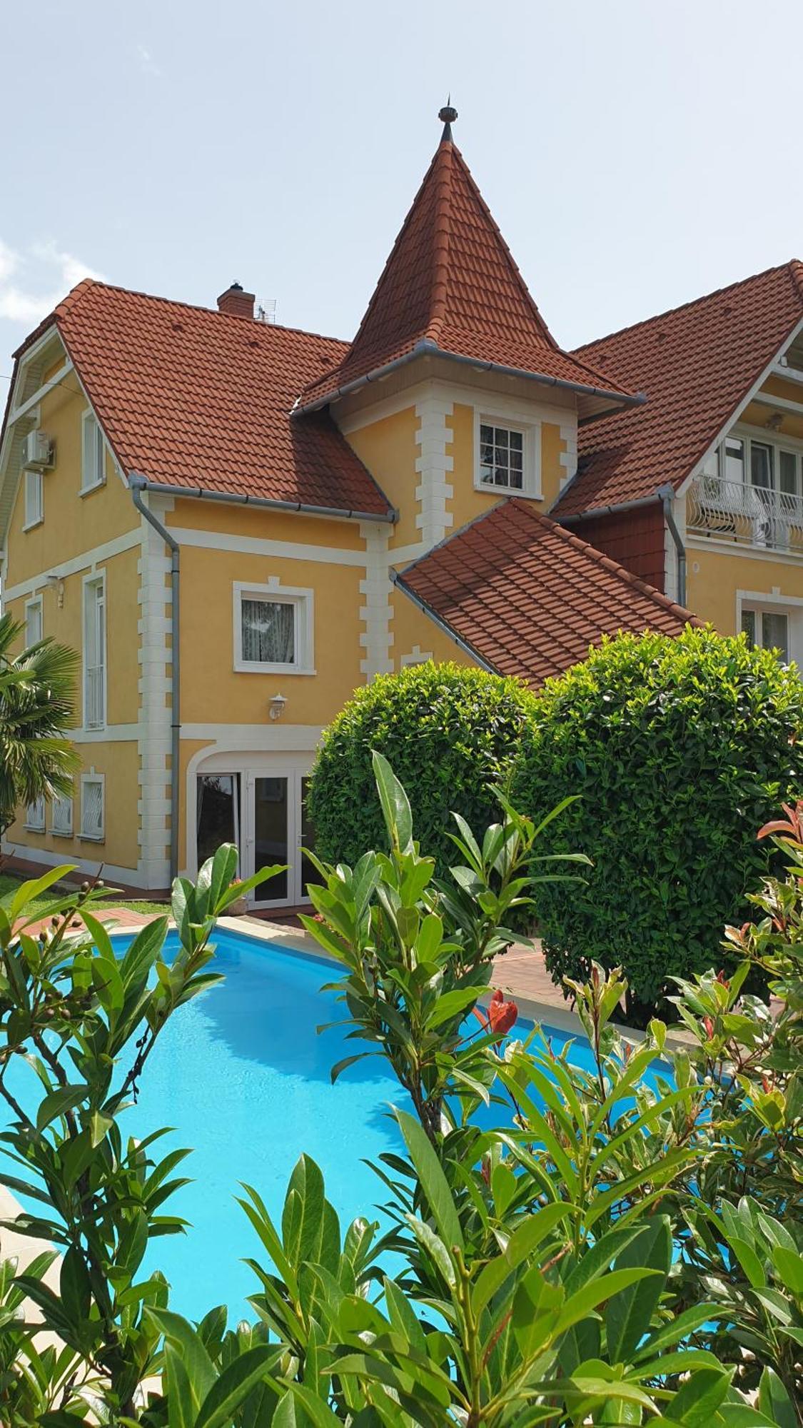 Eden Villa Apartmanhaz บาลาตอนฟือเรด ภายนอก รูปภาพ