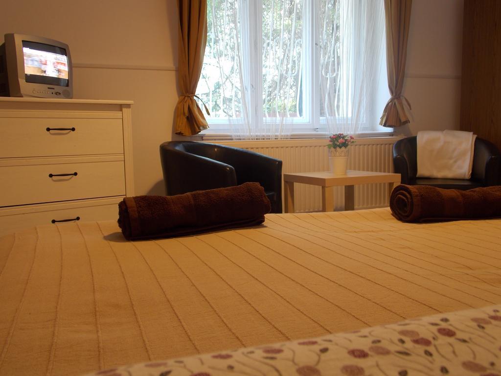 Eden Villa Apartmanhaz บาลาตอนฟือเรด ภายนอก รูปภาพ