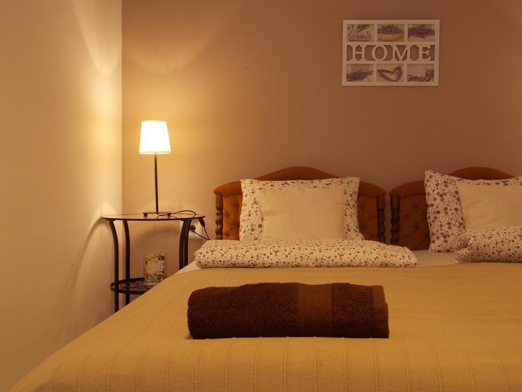 Eden Villa Apartmanhaz บาลาตอนฟือเรด ภายนอก รูปภาพ