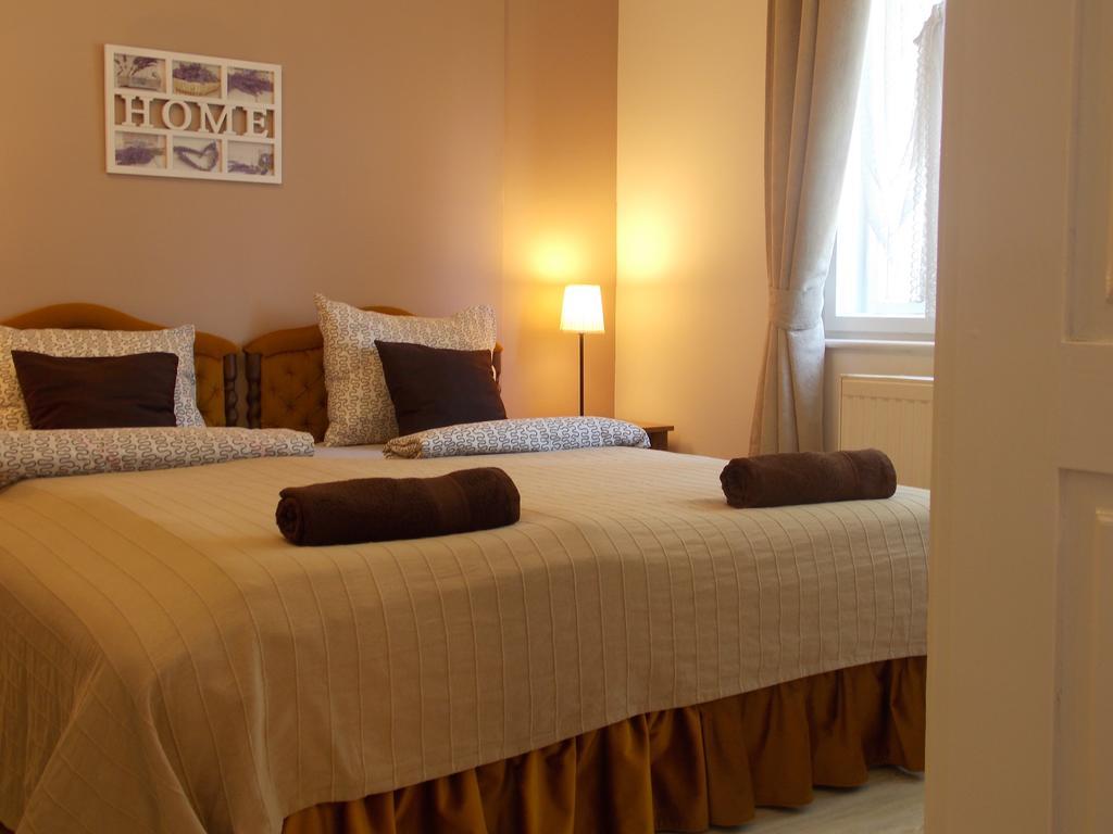 Eden Villa Apartmanhaz บาลาตอนฟือเรด ภายนอก รูปภาพ